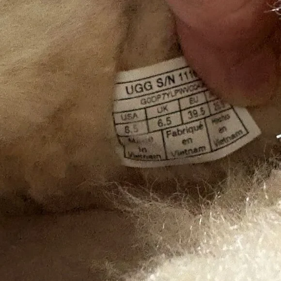 UGG Elisa Genuine Shearling Pull-on  Bootie US  Size 8.5 Women’s Chestnut Browm - Picture 9 of 9